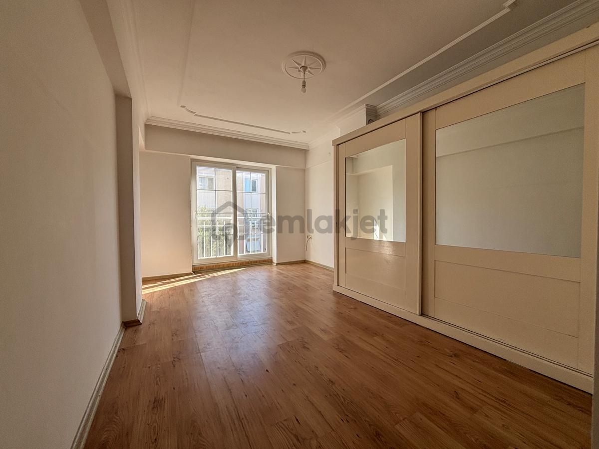 Didim Efeler'de Ön Cephe Ayrı Mutfaklı 4+1 Dubleks - 9
