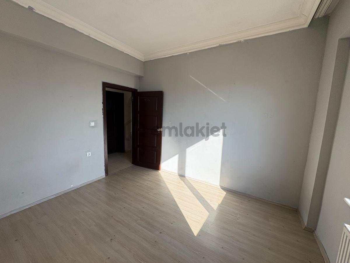 Bahçelievler Mah Bakımlı Manzaralı Kiralık Daire - 6