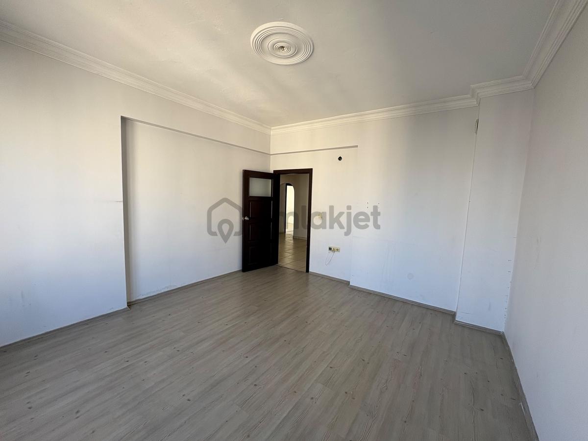 Bahçelievler Mah Bakımlı Manzaralı Kiralık Daire