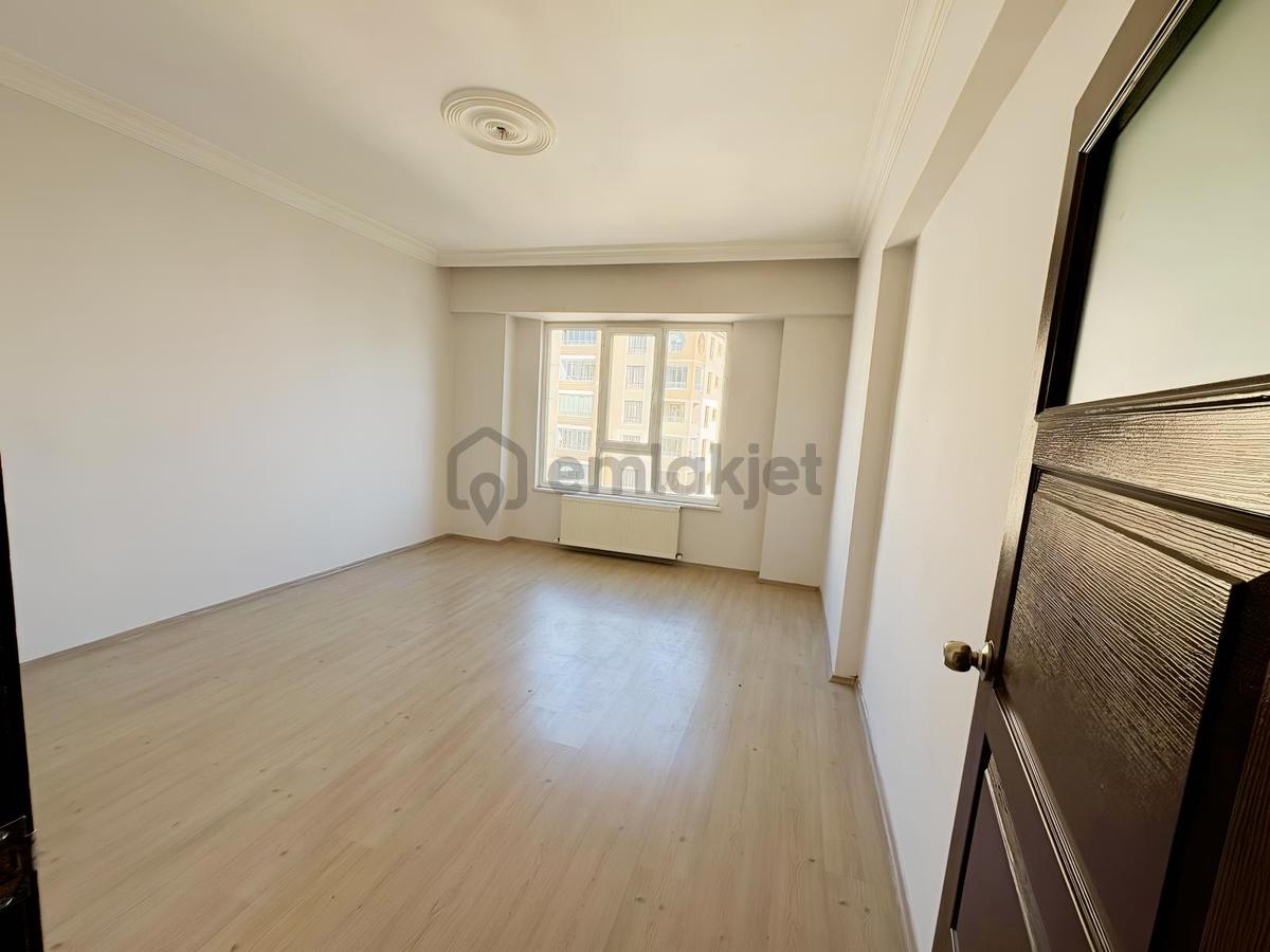 Bahçelievler Mah Bakımlı Manzaralı Kiralık Daire - 5