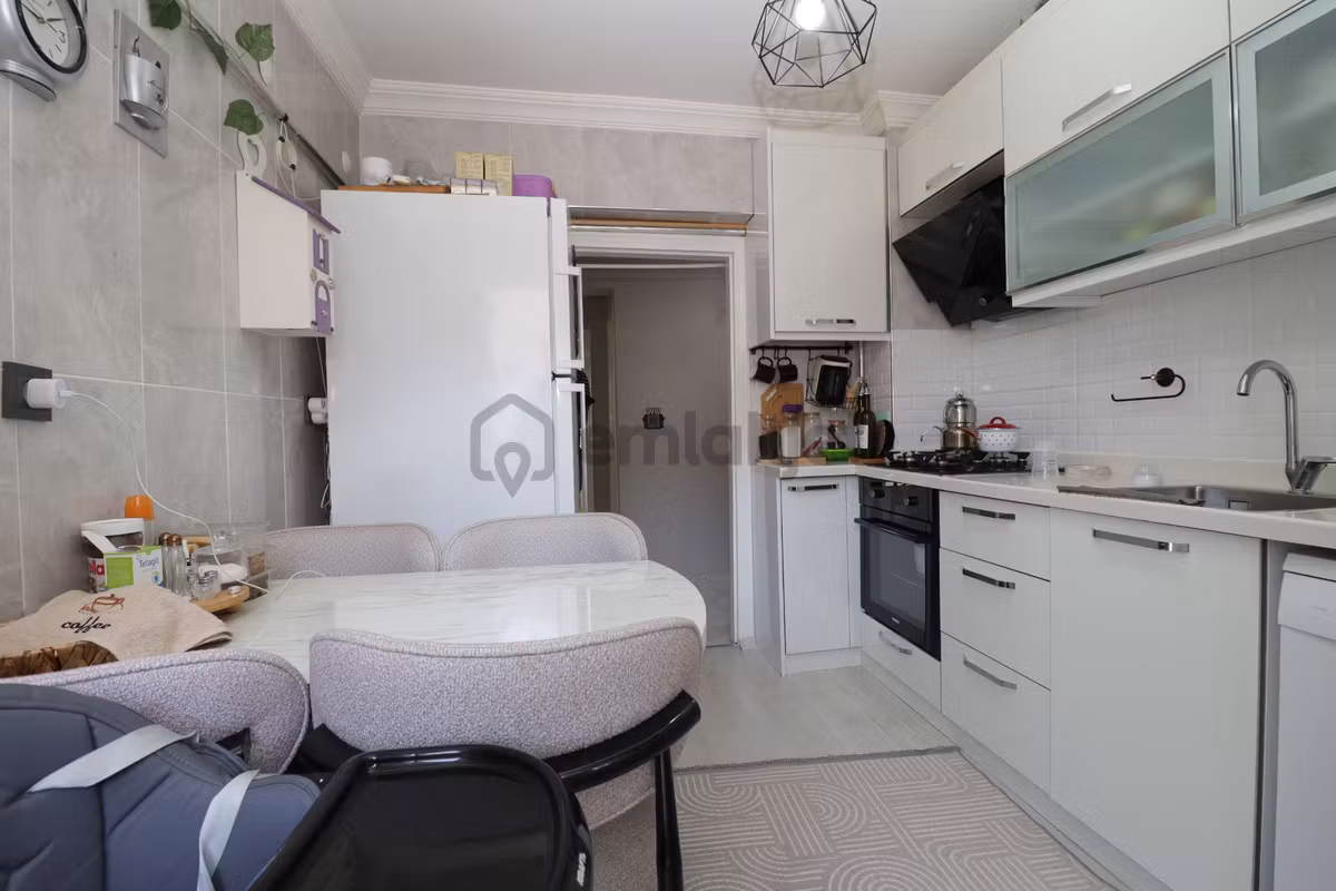 Akif'ten Elvan'da Üç Cepheli Çift Balkonlu Yapılı 2+1 Satılık Daire - 15