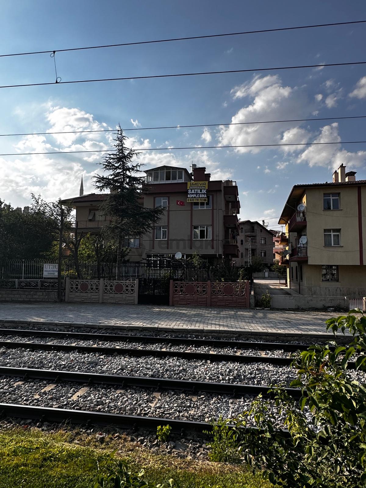 Sahibinden Acil Satılık.3.5 Katlı Komple Bina - 2