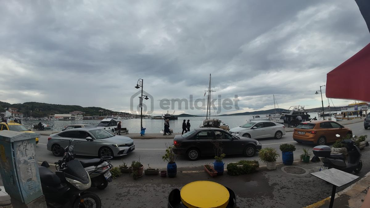 Ayvalık'ta Ana Cadde Üzerinde Satılık Depo - 3