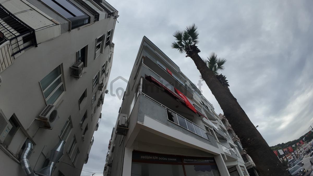 Ayvalık'ta Ana Cadde Üzerinde Satılık Depo - 5