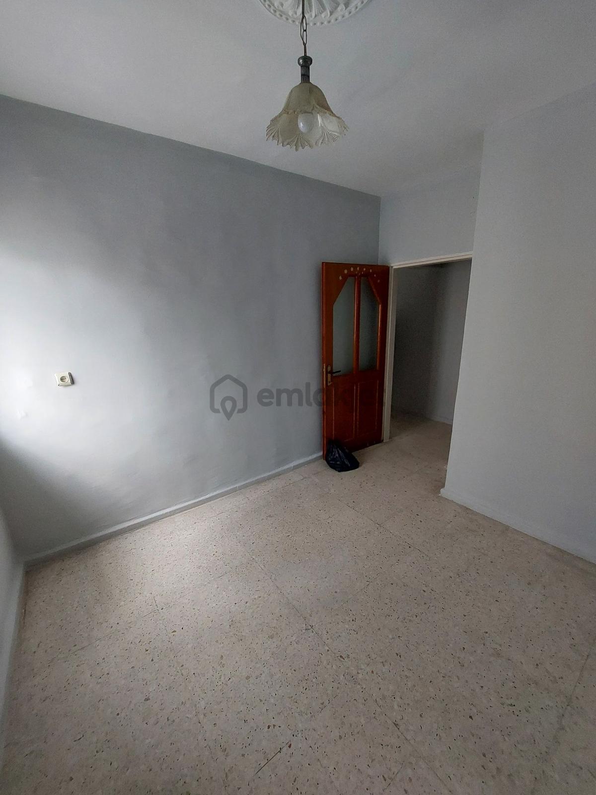 Bulvara Çok Yakın Taşınmaya Hazır Daire!! - 7