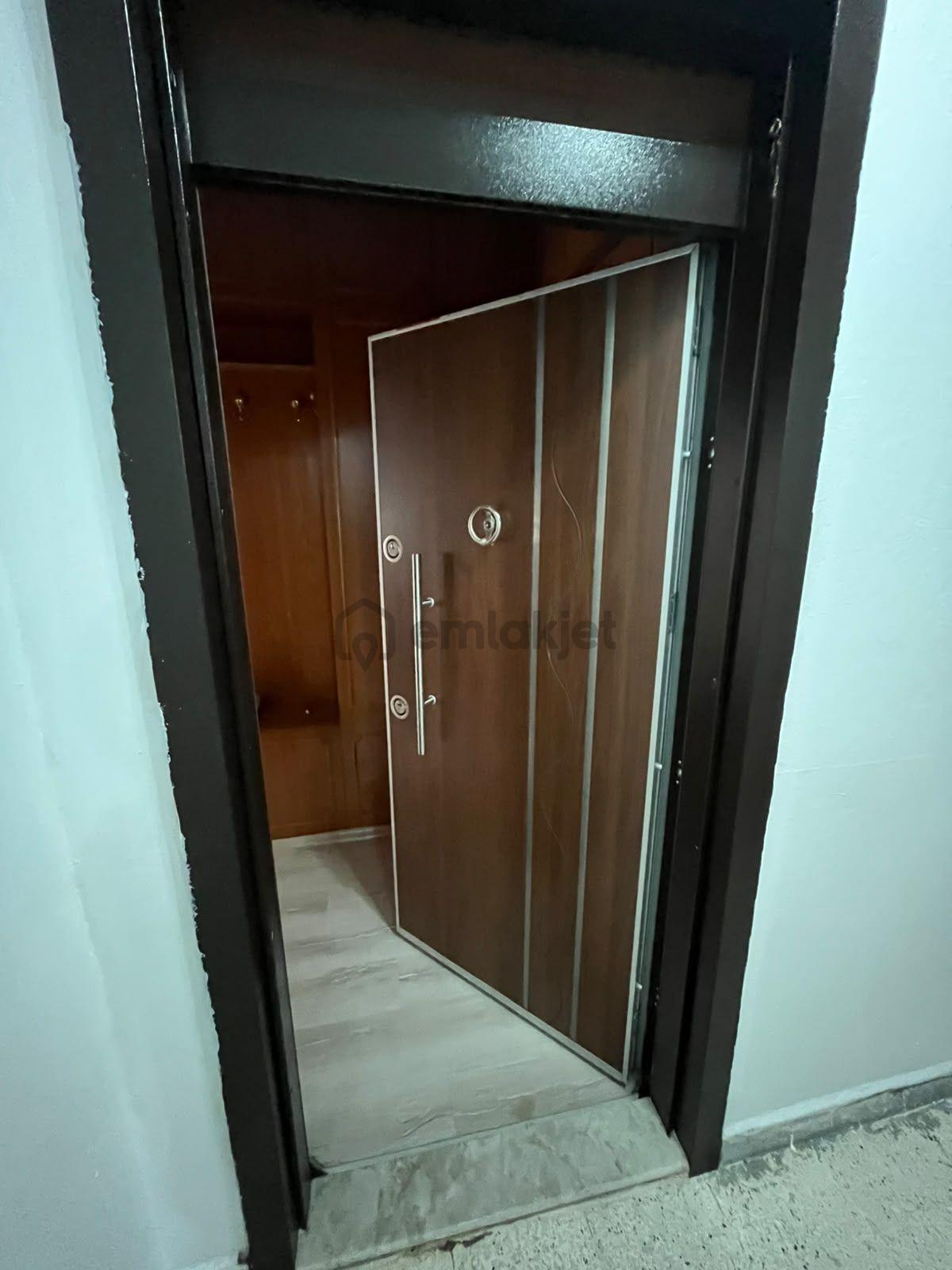 100.yıl Caddeye İkinci Bina 3+1 Kiralık - 6