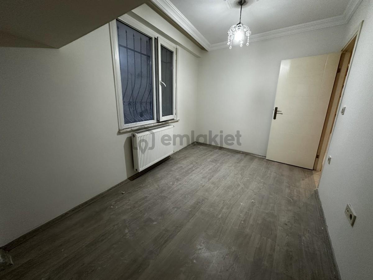 Güzeltepe Tevfik Fikret Cad. -1.kat 2+1 75m2 Temiz Satılık Daire - 10
