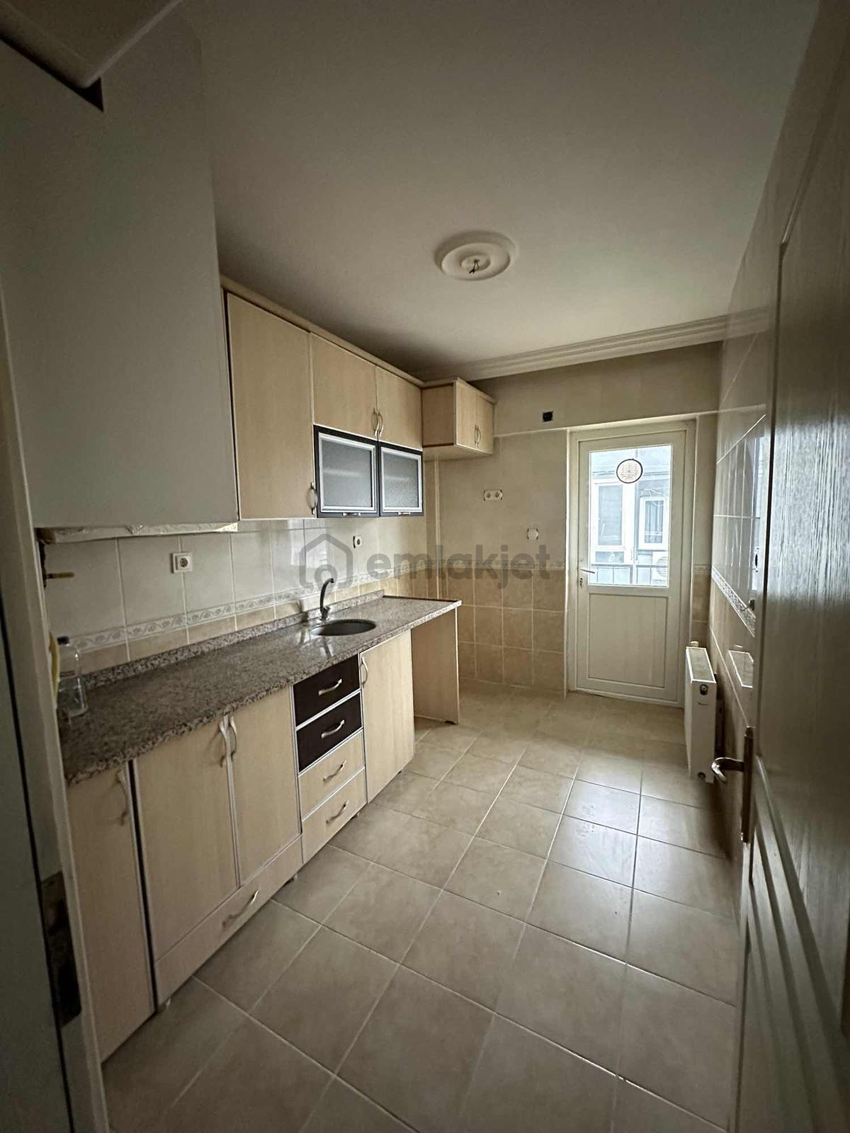 Troya Caddesine Çok Yakın Site İçinde 3+1 Kiralık Daire - 33