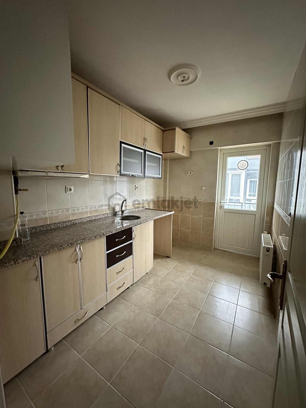 Troya Caddesine Çok Yakın Site İçinde 3+1 Kiralık Daire - 34