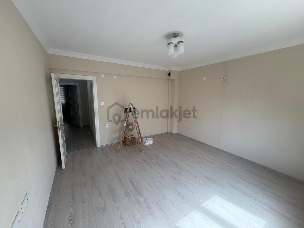 Turpa'dan Sarnıç'ta 3+1 Geniş Arakat Kiralık Daire - 6