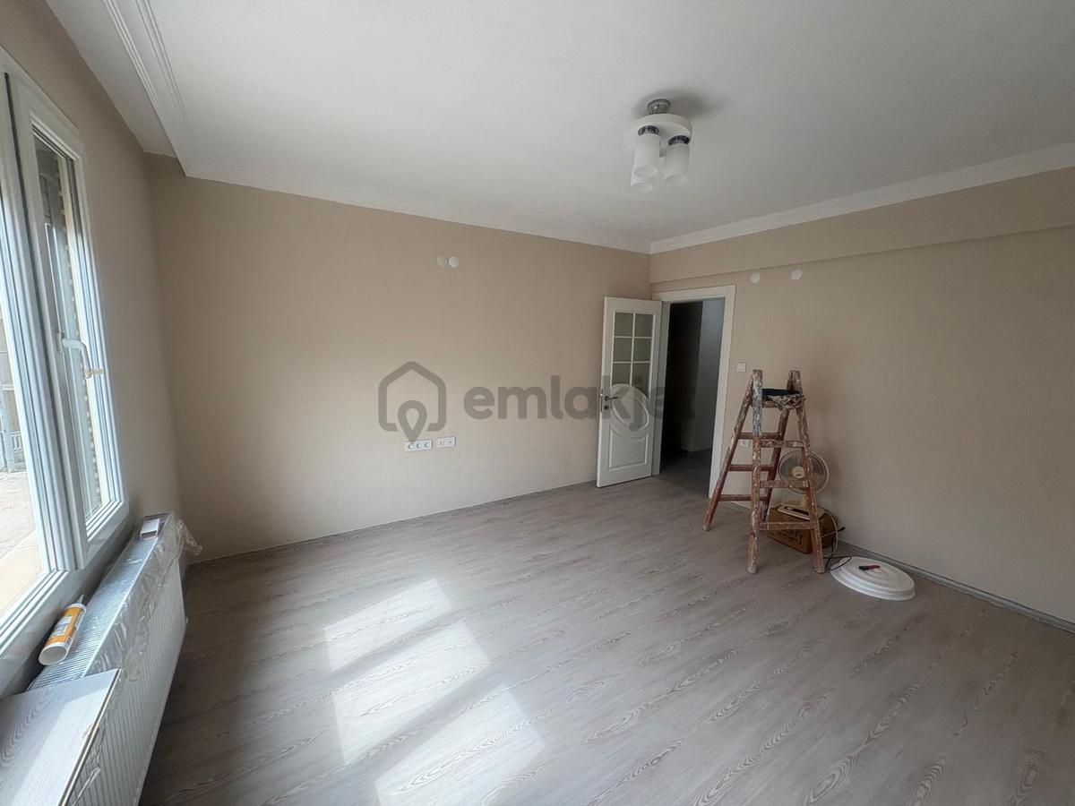 Turpa'dan Sarnıç'ta 3+1 Geniş Arakat Kiralık Daire - 7