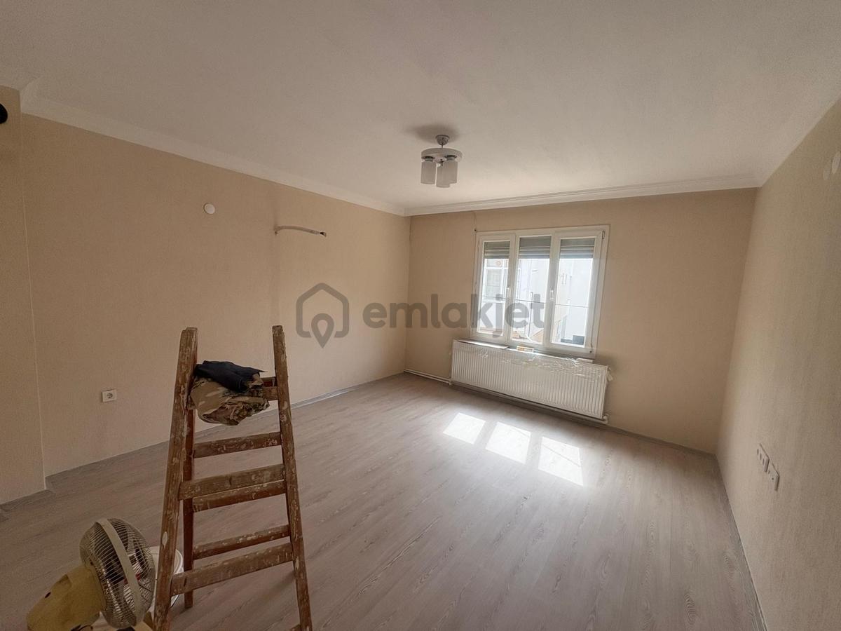 Turpa'dan Sarnıç'ta 3+1 Geniş Arakat Kiralık Daire - 9
