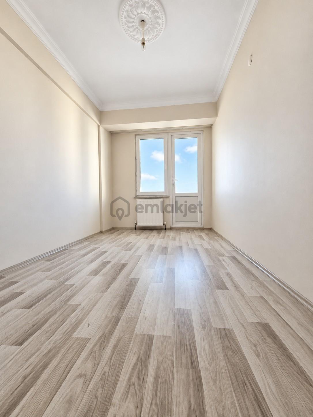 ╣garanti Emlak'tan - Site İçinde - Manzaralı - 2+1 Satılık Daire - 27
