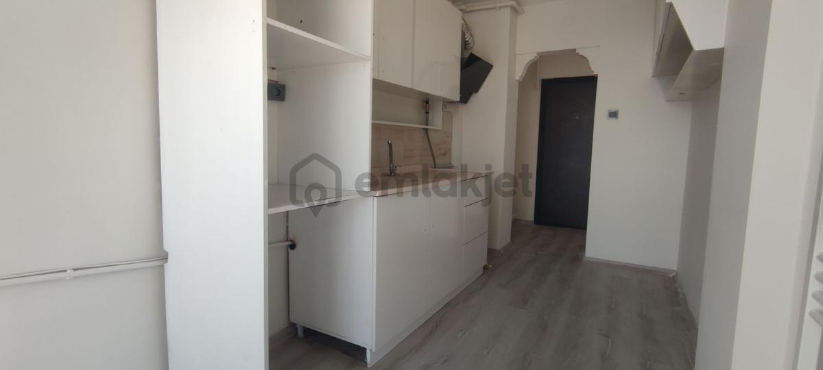 Bostanlı Cemal Gürsel 2+1 Daire İş Yerine Uygun - 12