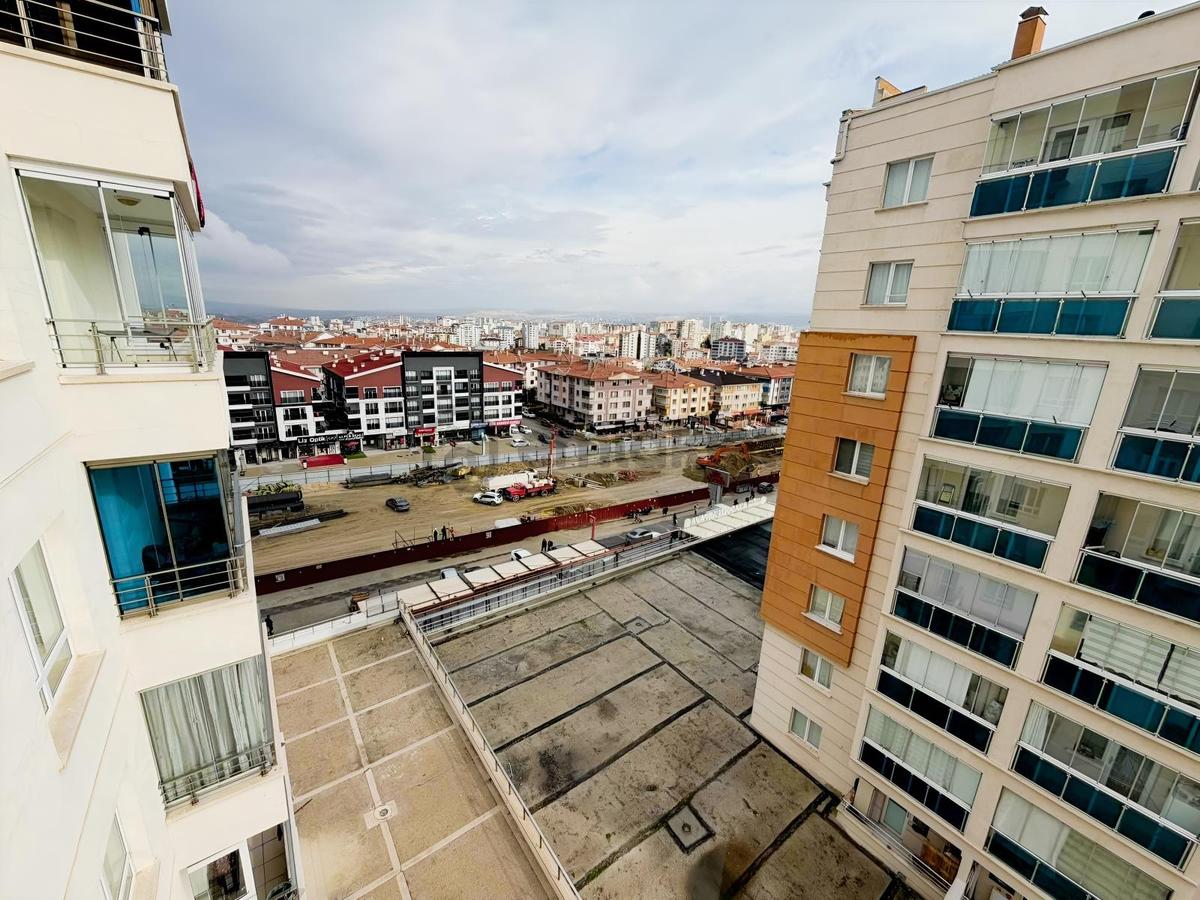 Natoyolu Caddesi Üzerinde Çift Balkon 7.kat 3+1 Daire - 6