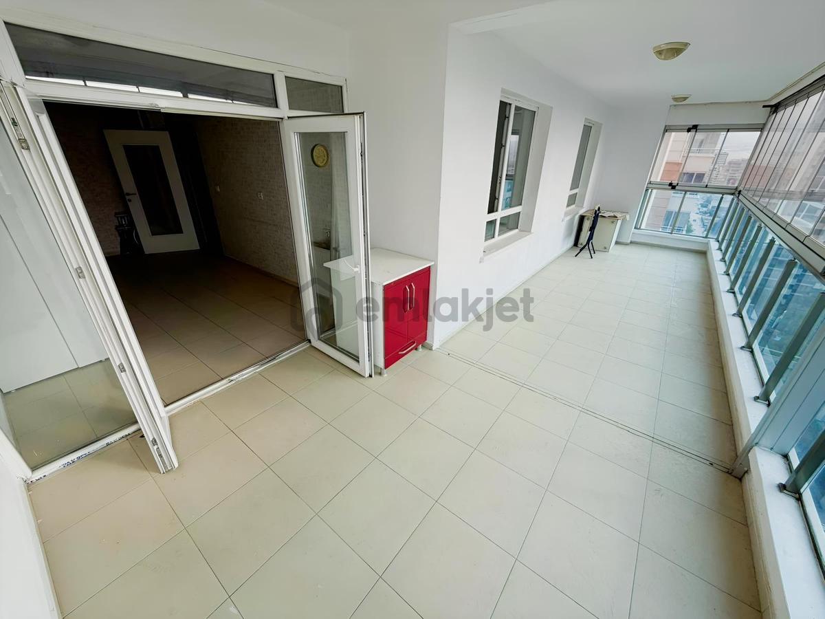 Natoyolu Caddesi Üzerinde Çift Balkon 7.kat 3+1 Daire - 23
