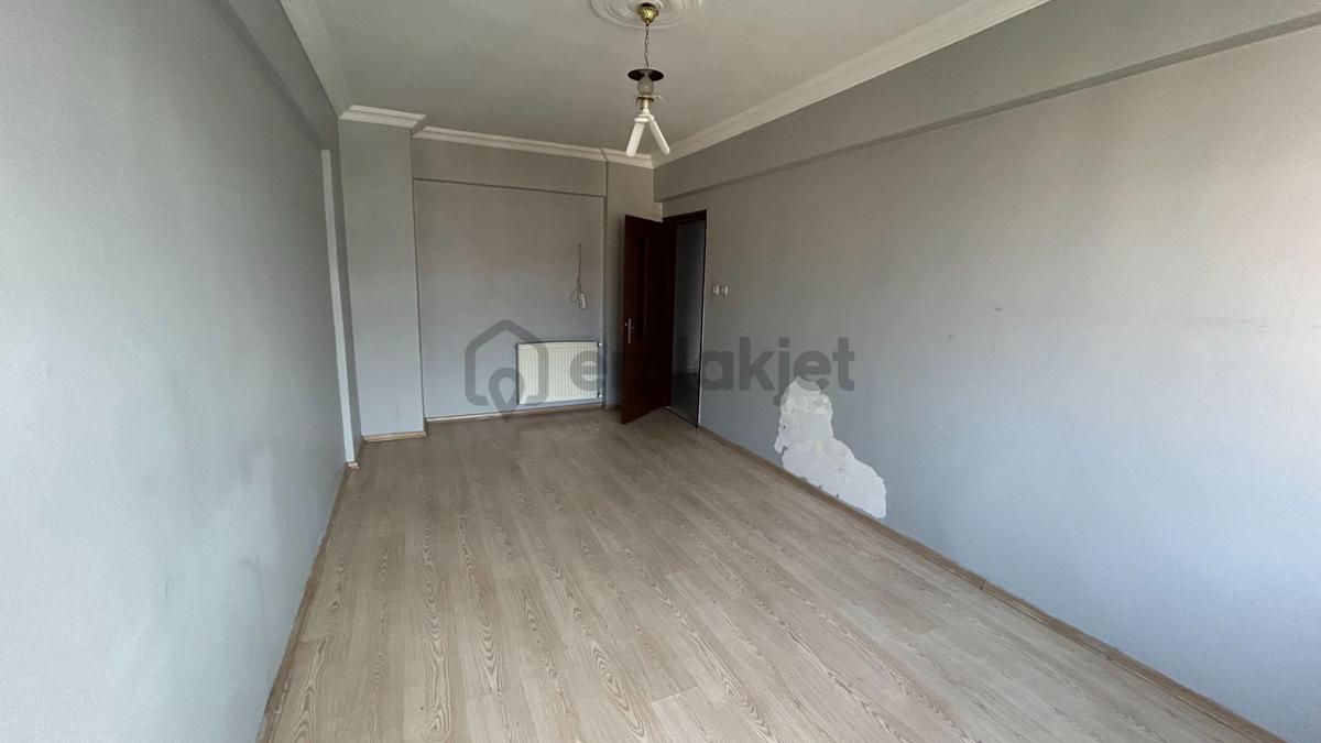 Uzmanlar'dan Postane Caddesi Satılık 3+1 Uygun Daire - 9
