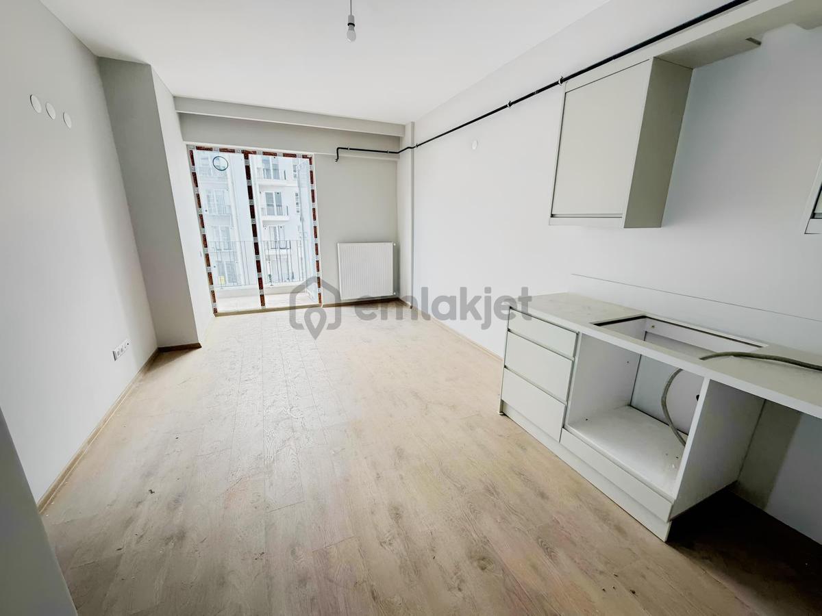 Ersin Çağlar'dan Satılık 1+1 Site İskanlı Daire - 9