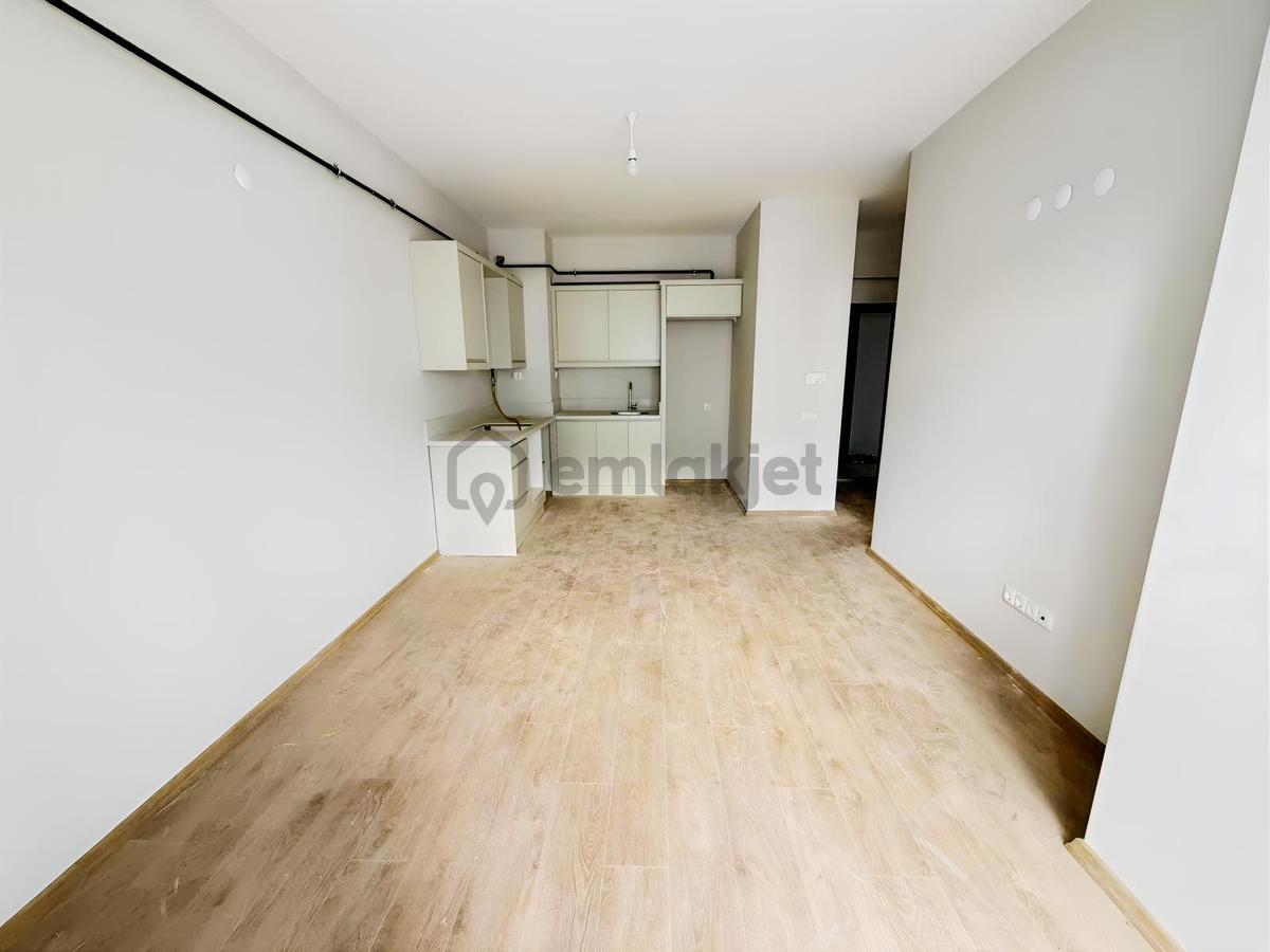 Ersin Çağlar'dan Satılık 1+1 Site İskanlı Daire - 16