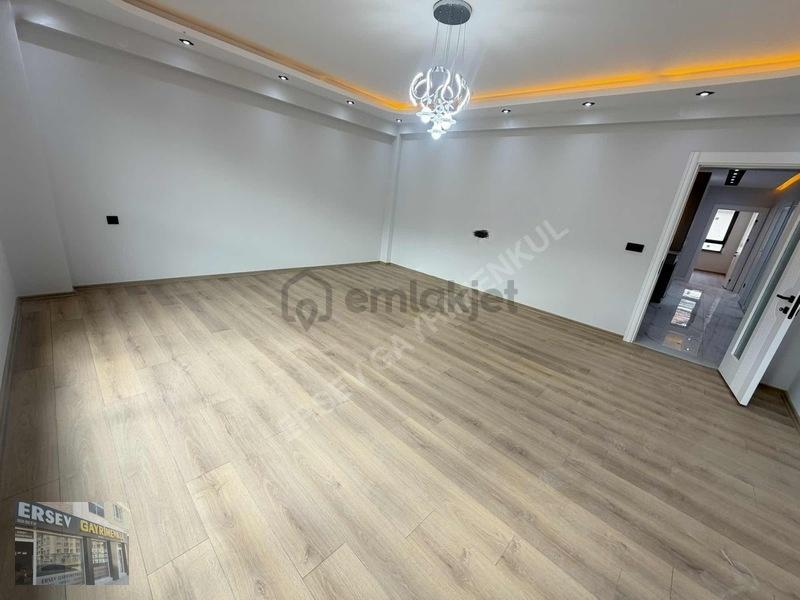 Çamlıca'da Lüks 3+1 Daire, 160m², Merkezi Konum - 12