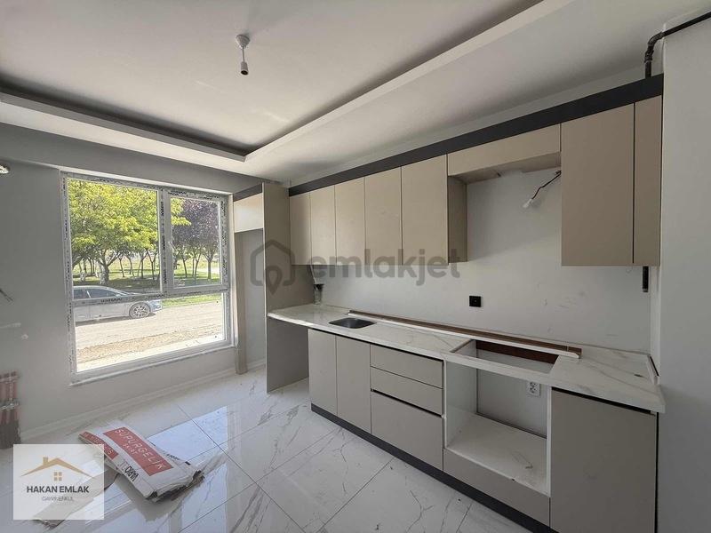 Hakan Emlak'tan Satılık Park Cepheli 2+1 Daire