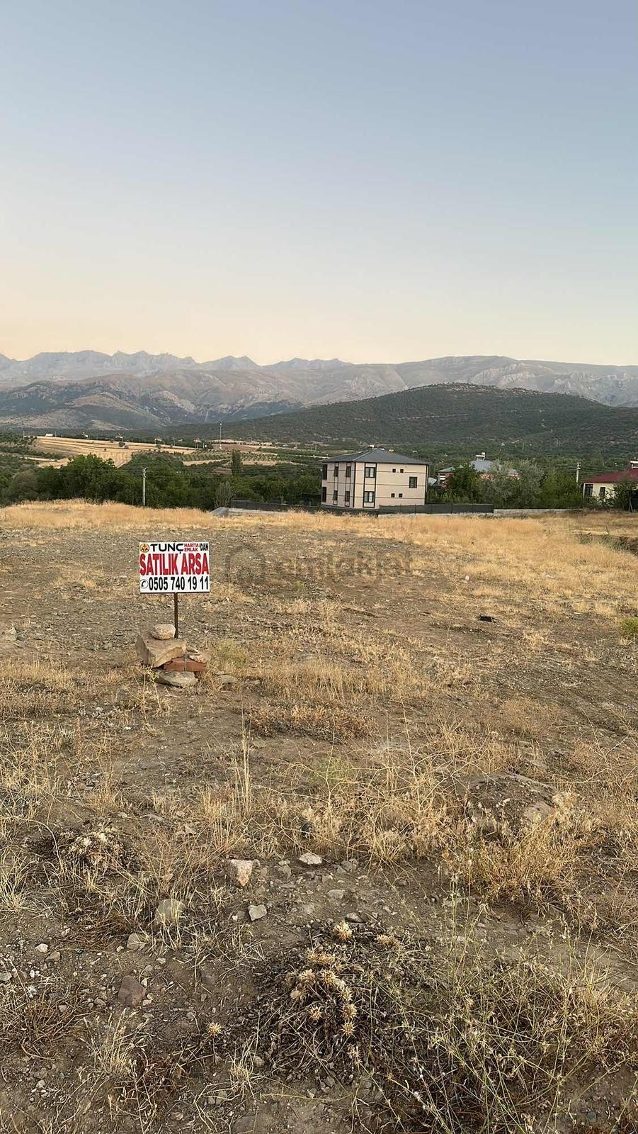 515 M2 Villalık Köşe Parsel