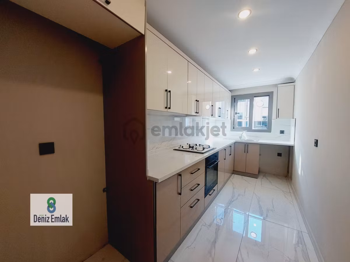 Denizden Akçayda Kapalı Otoparklı Satılık 3+1 Dubleks Daire. - 6
