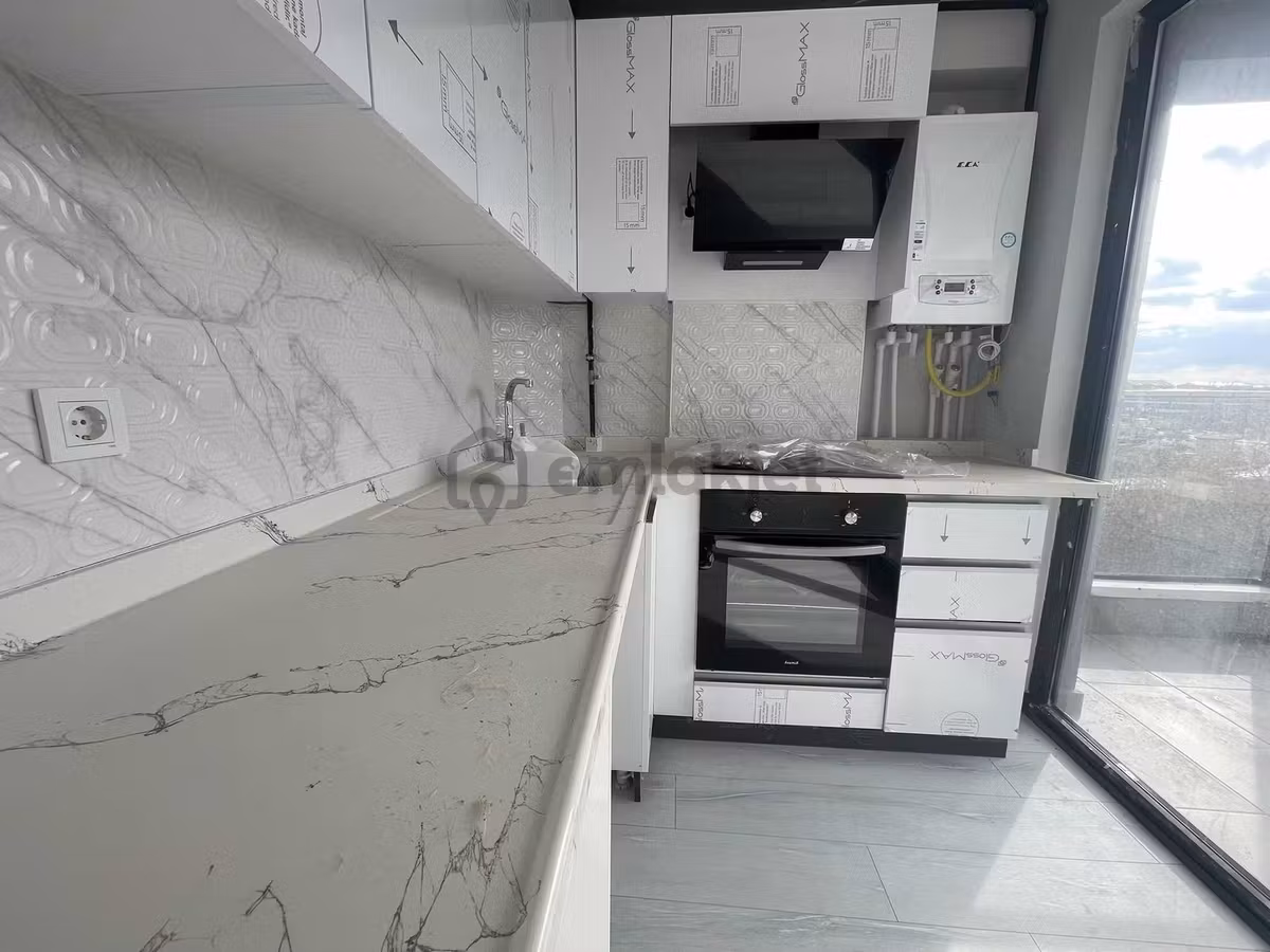 ''alaçatı''dan Cadde Ye 3 Dak Mesafede Satılık 4+1 Daire - 4