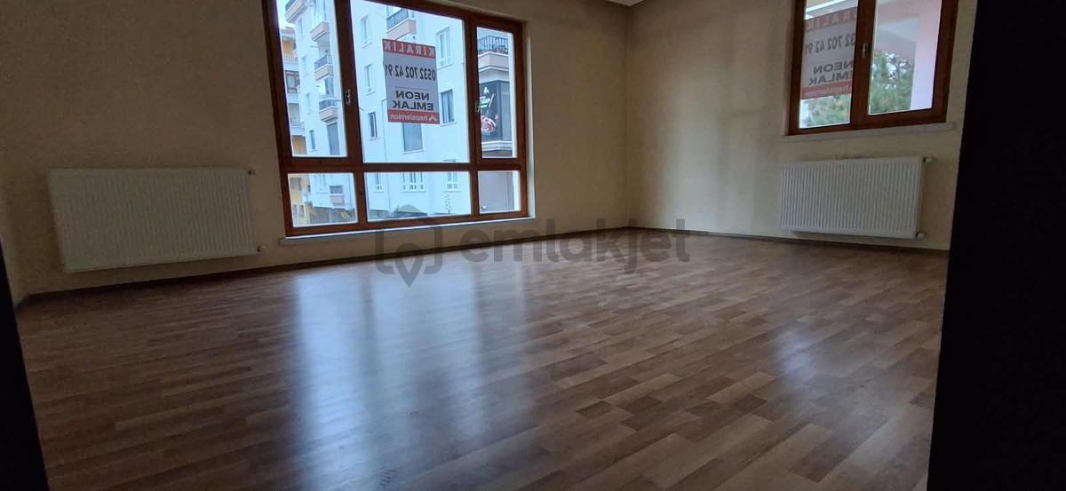 Neon Dan Yayla Mahallesinde Ön Cephe Orta Kat Kiralık - 6