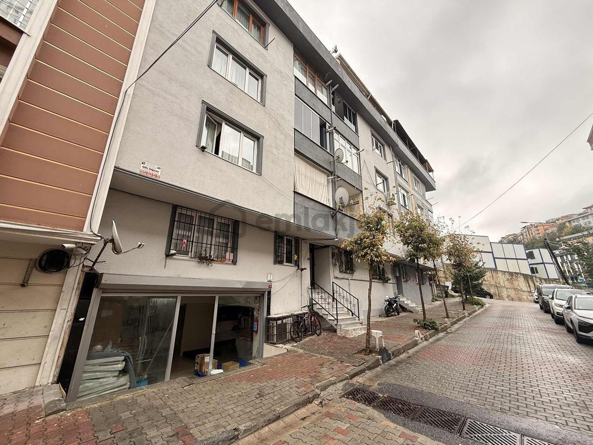 Gürsel Mahallesinde 240m2 Net Kiralık Dükkan-depo