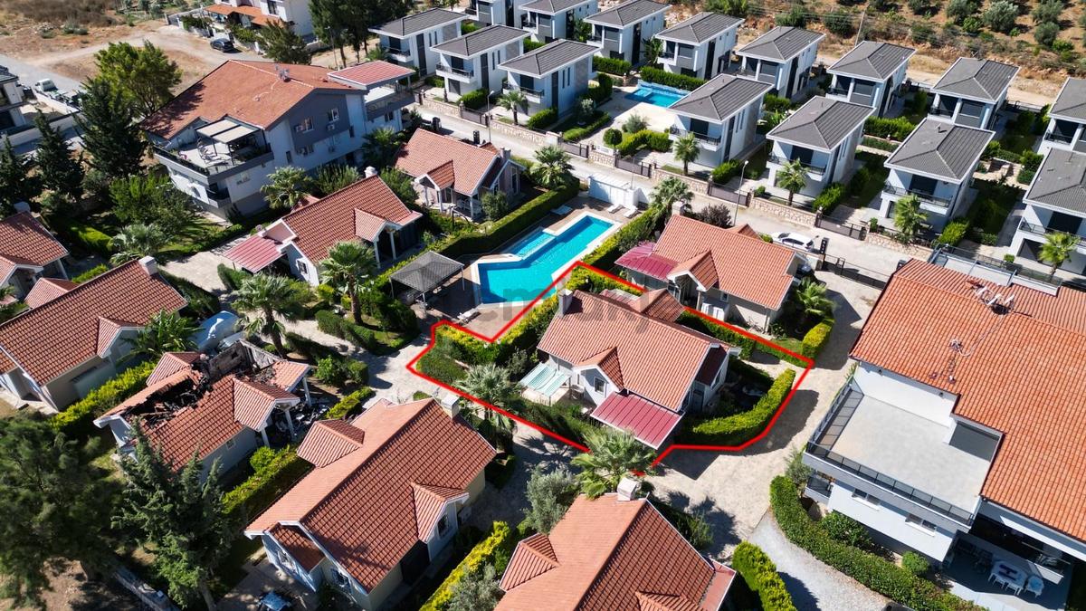 Sağtur Plajı Mevki Tek Katlı Tam Müstakil Villa