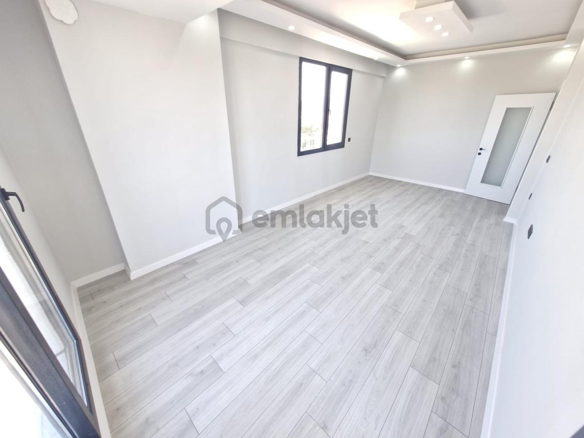 Huzur^dan Merkezde Satılık 3+1 Daire, Balkonlu Ebeveny Banyolu - 11