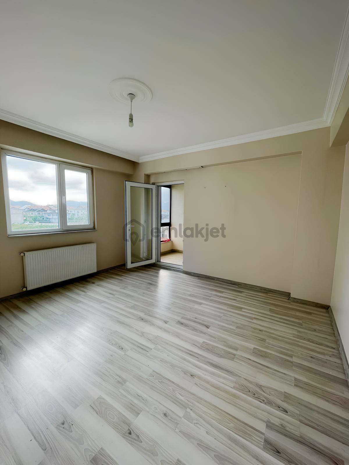 Hanlı Merkez Mah. Site İçerisinde 2+1 Kiralık Daire - 13