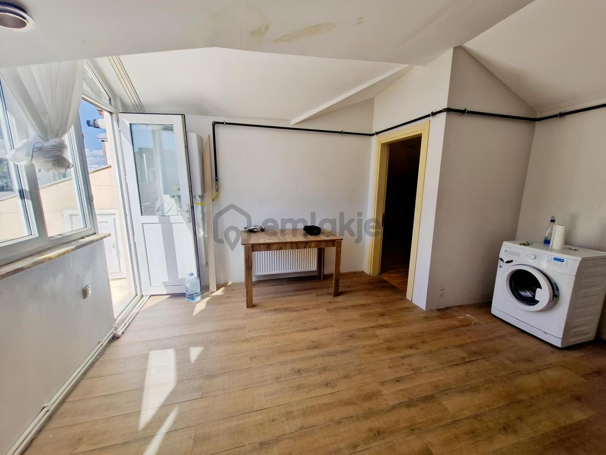 Esenyalı'da Merkezde 1+1 Eşyalı Kiralık Daire - 11