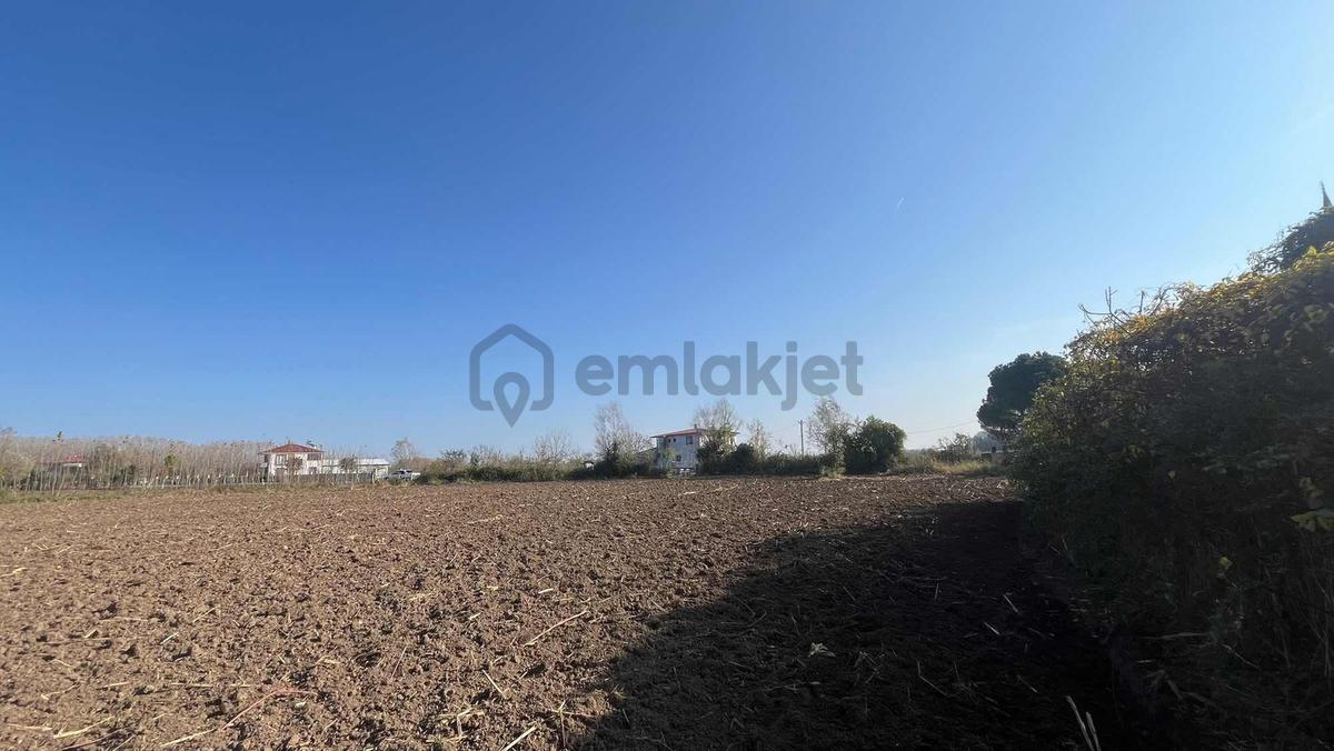 Akdur'dan Çarşamba Karamustafalı'da Satılık 7700m² Tarla - 2