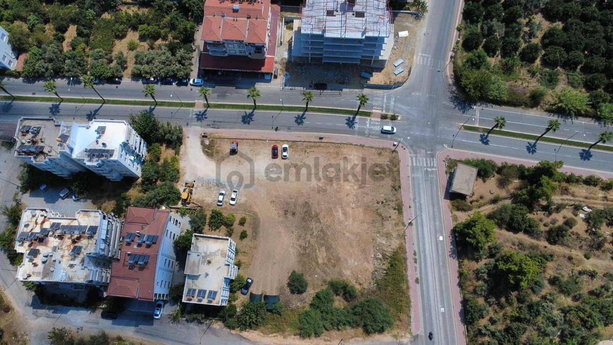Aydınevler Mah. Köşe Başı Parsel Konut Arsası - 5