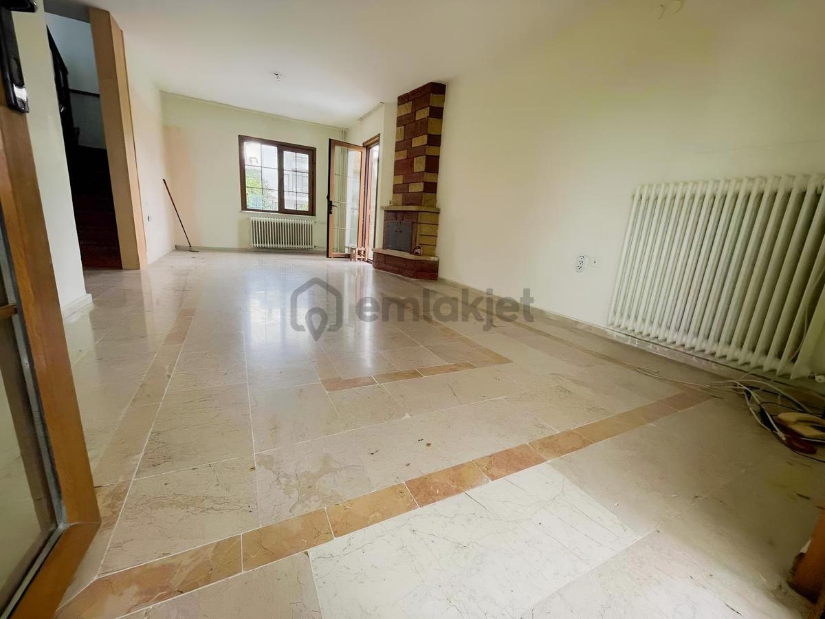 Bayramoğlu Kiralık 5+1 Site İçi Havuzlu Vila - 5