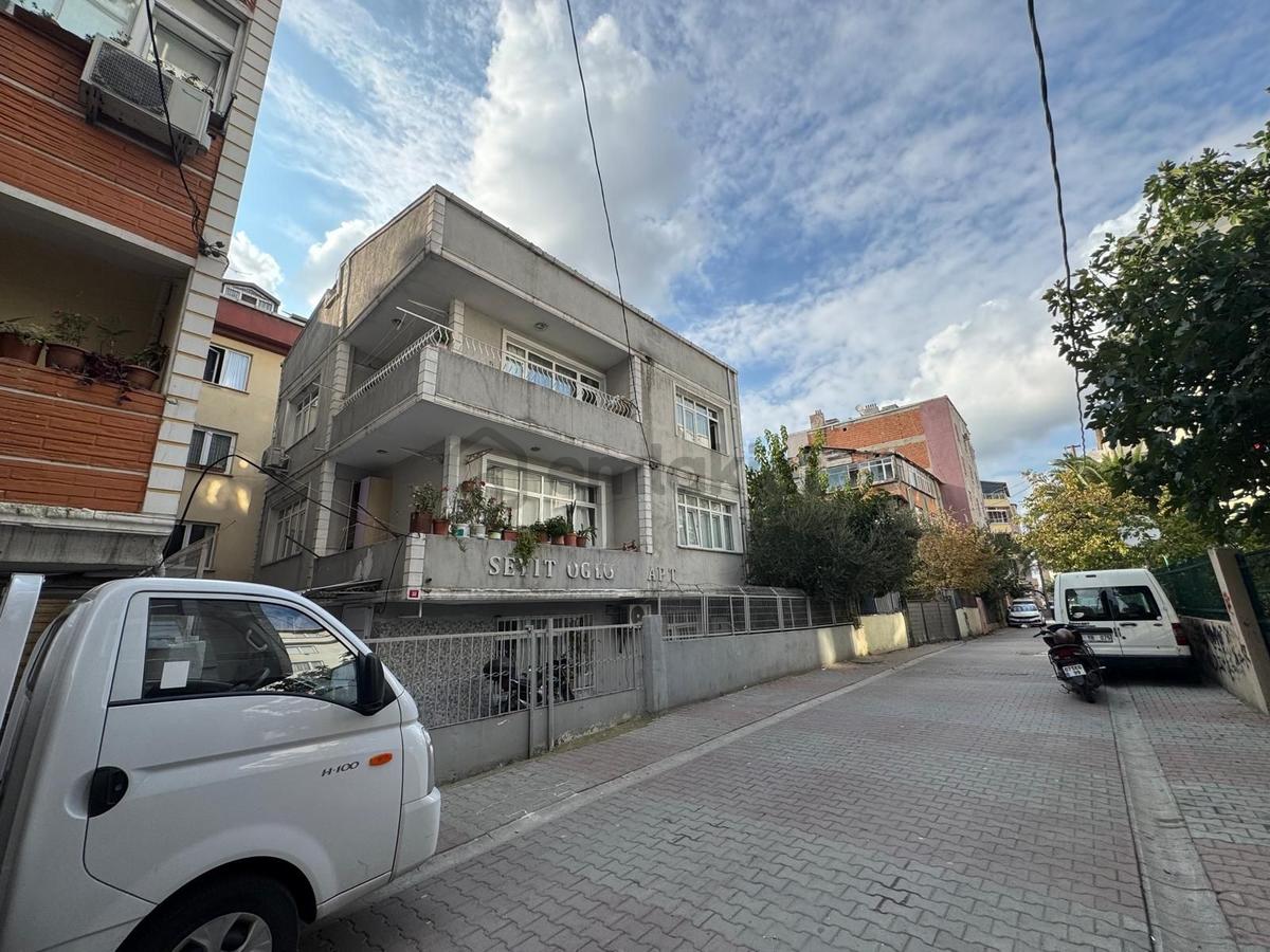 K.cekmece Kanarya Mah.satılık 3 Katlı Mustakıl Bına - 10