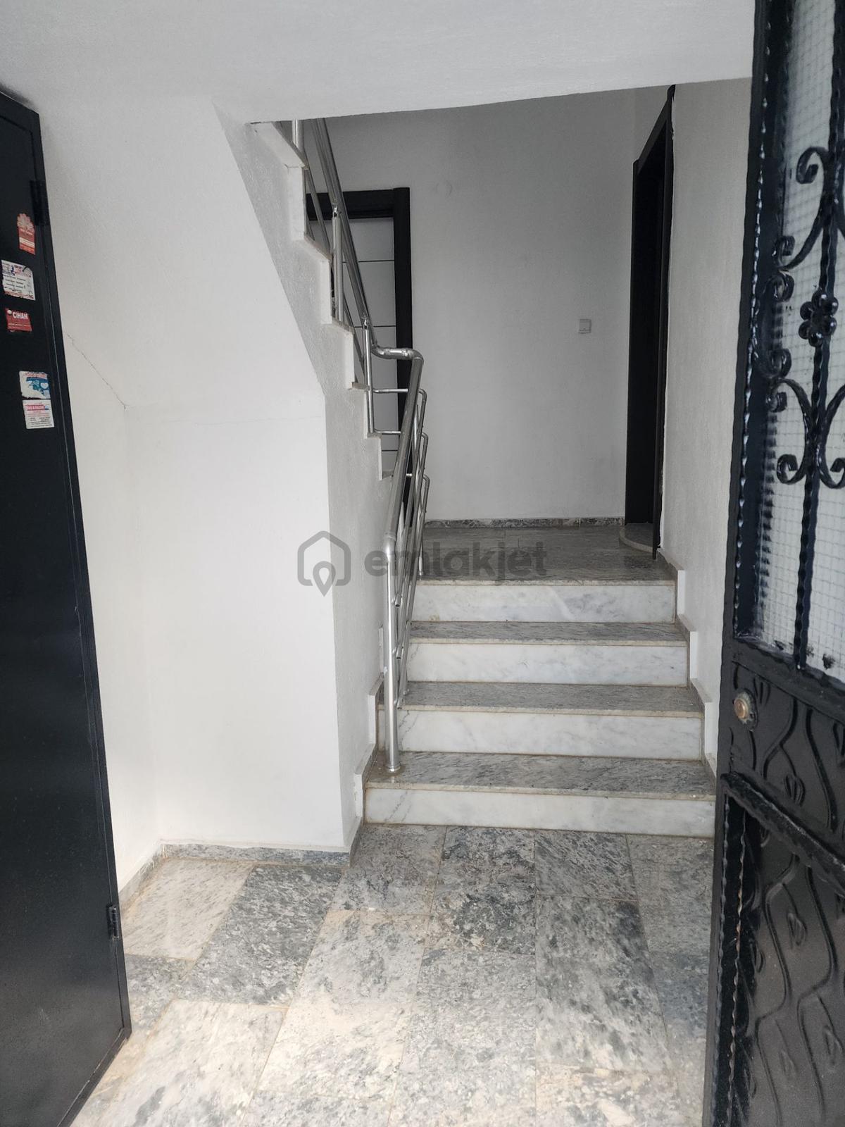 Satılık Çok Geniş Denıze Yakın Eşyalı Daire - 9