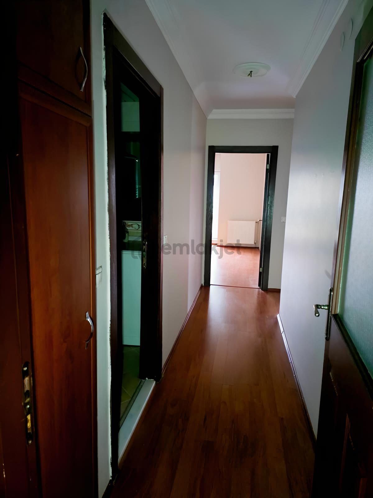 Erenler Cedit Sitesi B1 Blok - Ebeveyn Banyolu Kiralık 3+1 Daire - 12