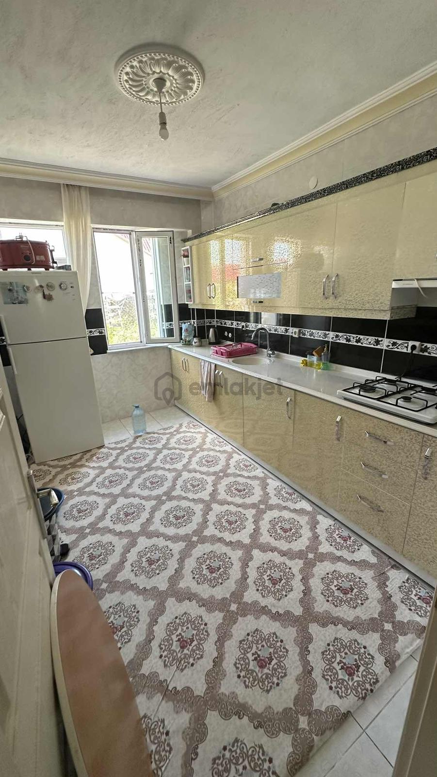 Hürriyette Satılık 2 Katlı Müstakil - 20