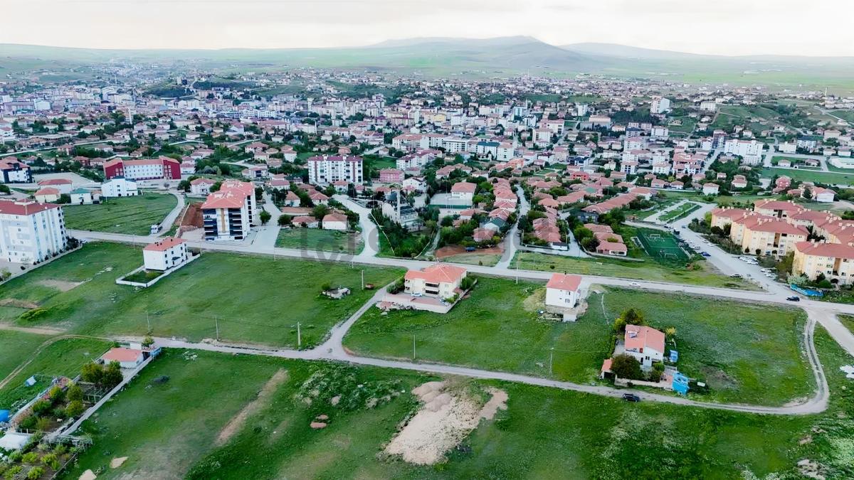 Toki Yolu Üzerinde Satılık Fırsat Arsası - 4