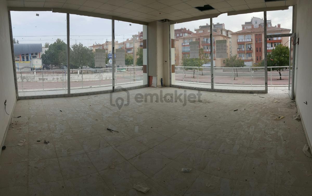 Kosova Mahallesinde Satılık 44m Köşe Dükkan - 7