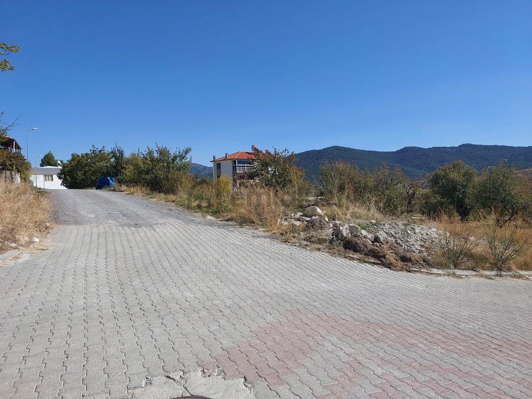 Çameli Merkezde İnşaat Ruhsatı Hazır Kat Karşılığı 500 m² Arsa - View 3