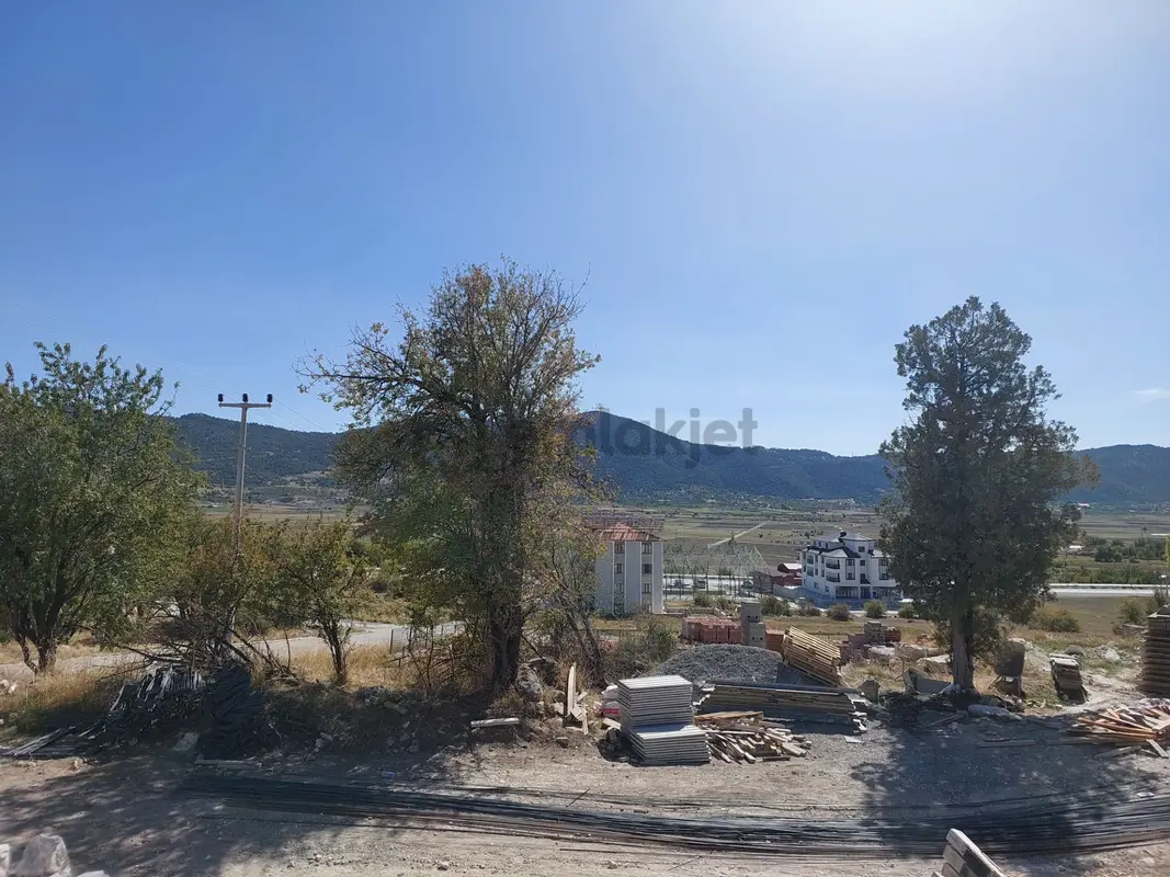 Çameli Merkezde İnşaat Ruhsatı Hazır Kat Karşılığı 500 m² Arsa