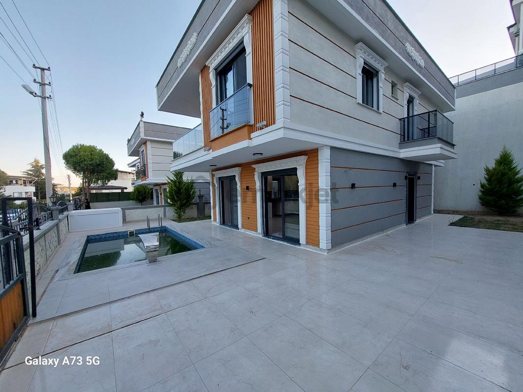 Didim Mavişehir'de Satılık Tam Müstakil Villa, Aydın