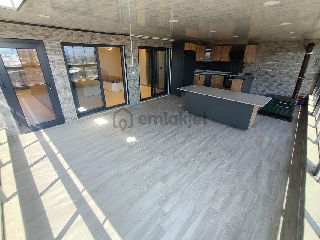 Kadıköy Merkezde 6+1 Lüks Villa | Krediye Uygun & Yatırım Fırsatı - View 3