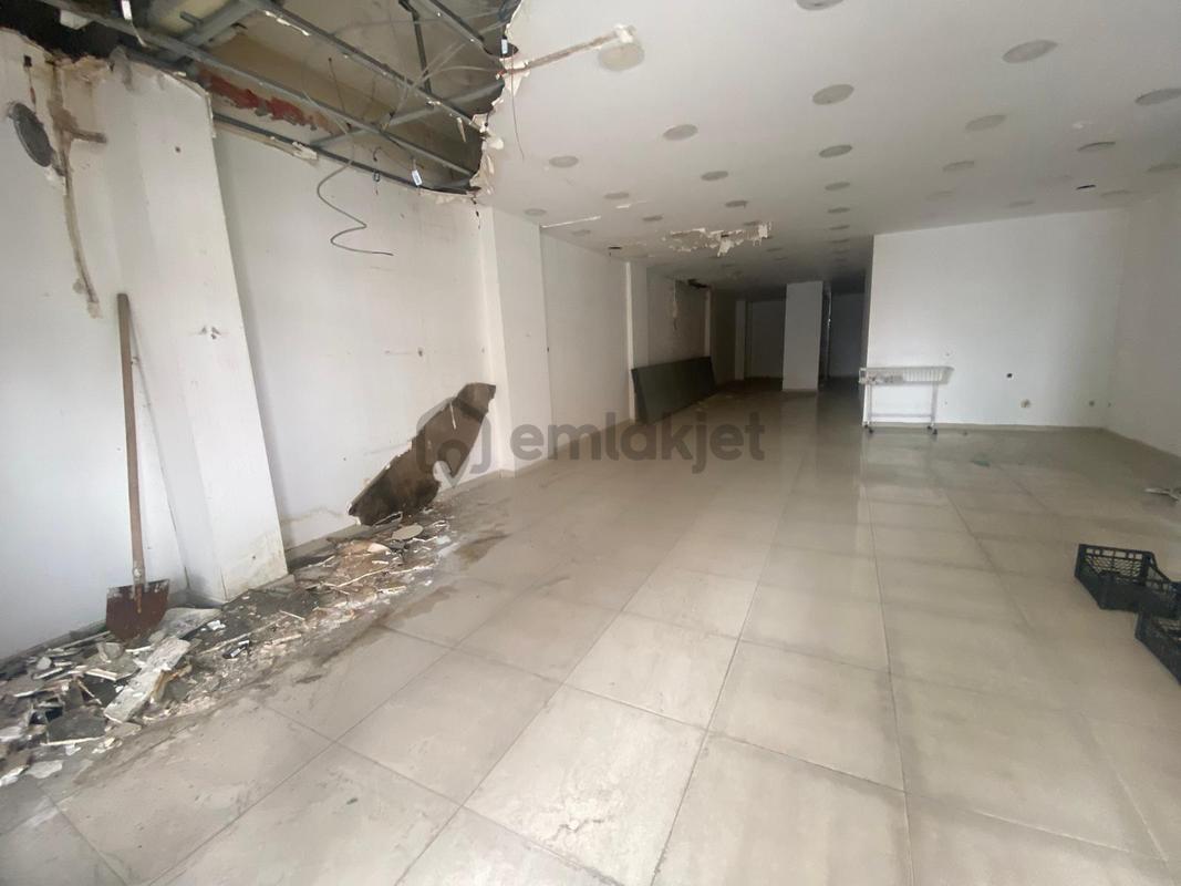 Acill Konak Zeytinlik Mah.de Kemer İzban Yakın Mesafede 110 m²+100batarlı Satılık Dükkan - Görünüm 5