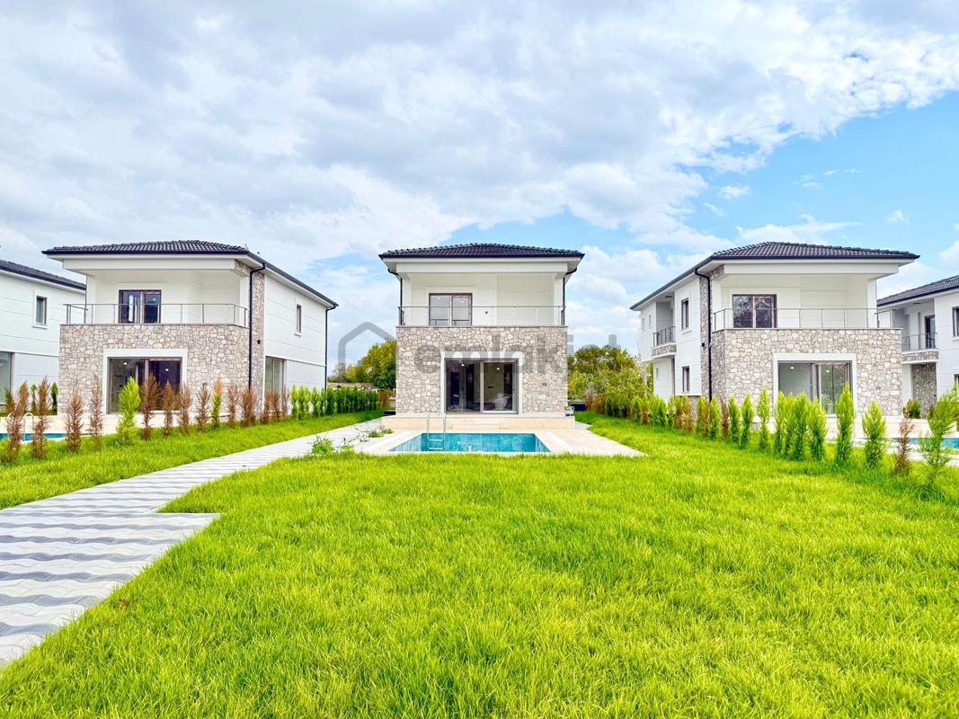 ▶ ▶ Akçay Körfez'den Doğa İle İç İçe Huzur Bulacağınız Sıfır 3+1 Satılık Villa - Görünüm 5