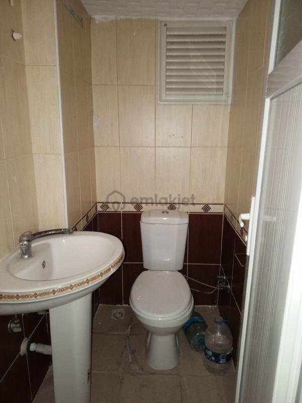 Yeliz'den Soma Nakliyeciler Okulu Yanında Kiralık 3+1 Daire - Görünüm 4